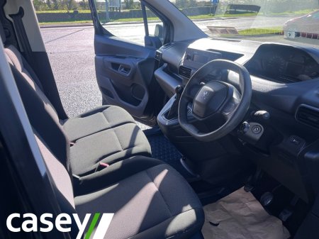 2019 Peugeot Partner - photo 14
