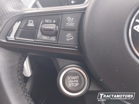 2024 Alfa Romeo Stelvio - photo 27