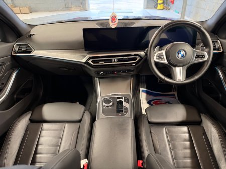 2023 BMW 3-Series - photo 15