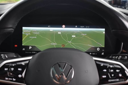 2023 Volkswagen Touareg - photo 17