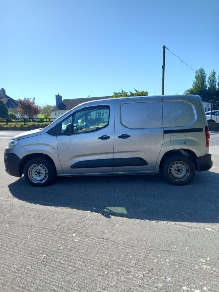 2024 Citroen Berlingo - photo 9