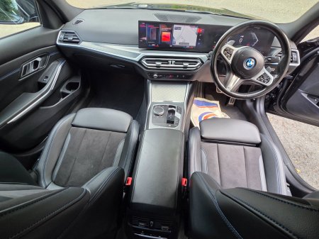 2023 BMW 3-Series - photo 16