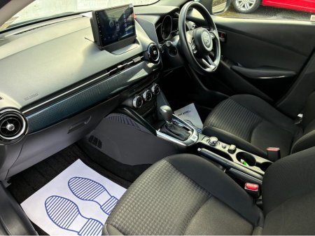 2017 Mazda Demio - photo 10