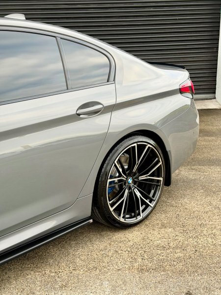 2021 BMW 5-Series - photo 3