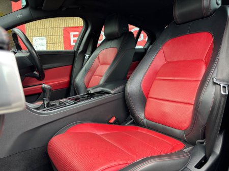2015 Jaguar XE - photo 14