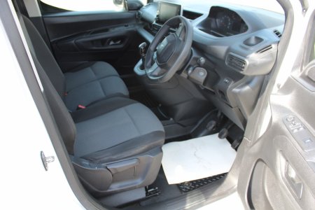 2020 Peugeot Partner - photo 14