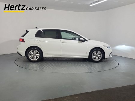 2023 Volkswagen Golf - photo 2