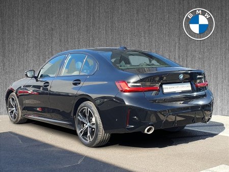 2024 BMW 3-Series - photo 2