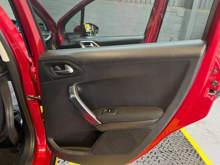 2017 Peugeot 2008 - photo 15