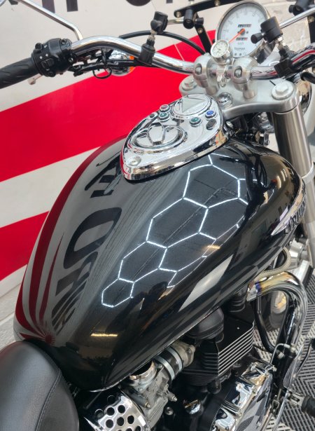 2010 Triumph Bonneville - photo 9