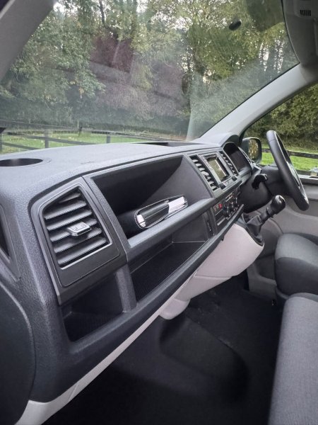 2020 Volkswagen Transporter - photo 10