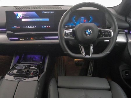 2025 BMW 5-Series - photo 5