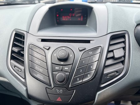 2011 Ford Fiesta - photo 11