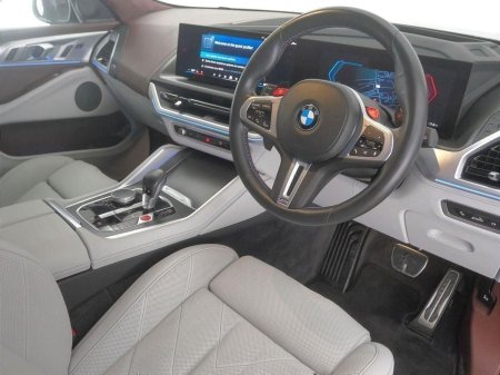 2024 BMW XM - photo 6