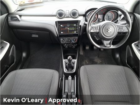 2021 Suzuki Swift - photo 2