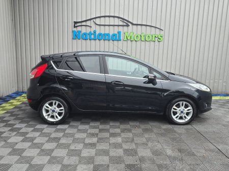 2017 Ford Fiesta - photo 2