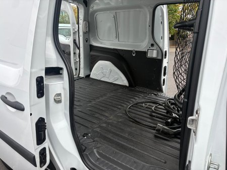 2020 Renault Kangoo - photo 16