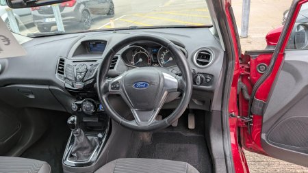 2016 Ford Fiesta - photo 9