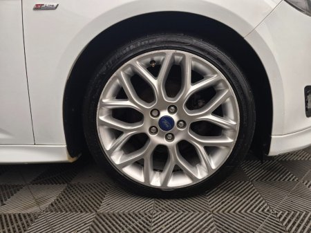 2017 Ford Focus - photo 9