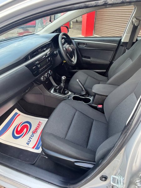 2015 Toyota Corolla - photo 6