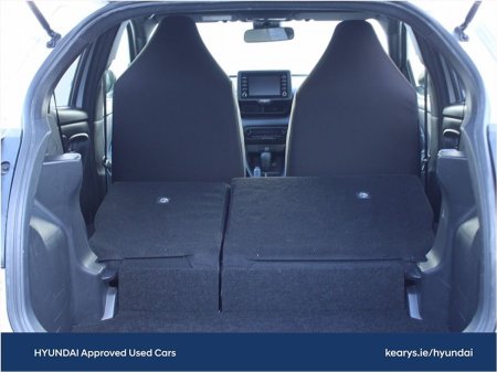 2022 Toyota Yaris - photo 9