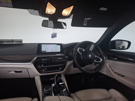 2017 BMW 5-Series - photo 19