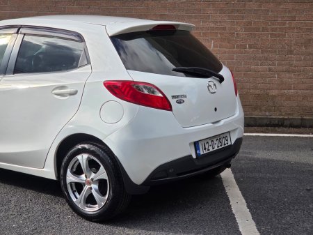 2014 Mazda Demio - photo 10