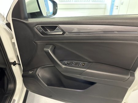 2021 Volkswagen T-Roc - photo 25