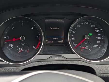 2017 Volkswagen Passat - photo 14