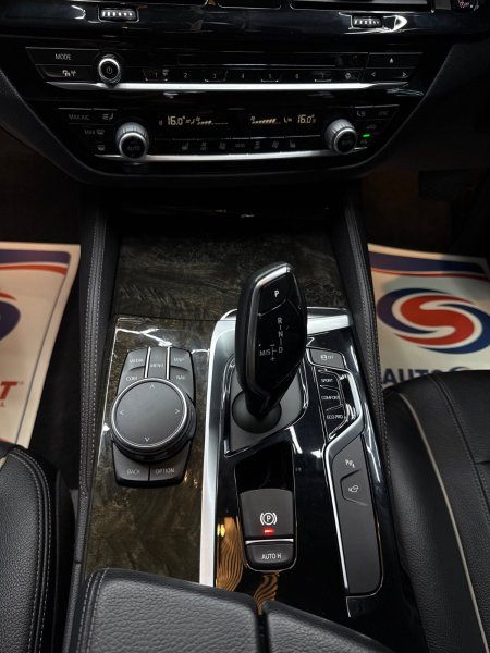 2018 BMW 5-Series - photo 19