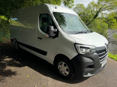 2022 Renault Master