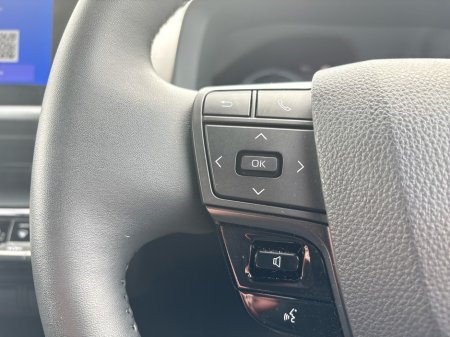 2025 Toyota C-HR - photo 11