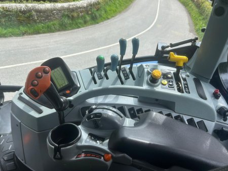 2021 New Holland T7.210 - photo 24