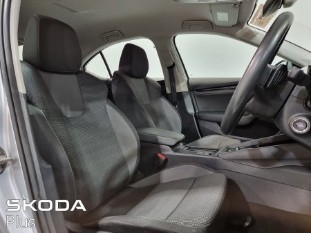 2022 Skoda Octavia - photo 27