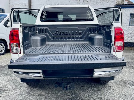 2021 Toyota Hilux - photo 16