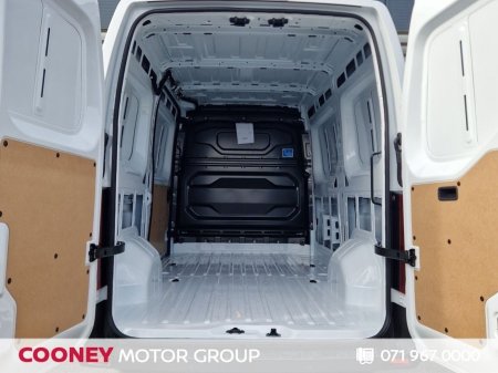 2027 Nissan Interstar - photo 17