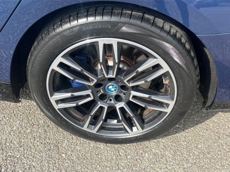 2024 BMW 5-Series - photo 12