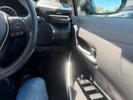 2020 Toyota Corolla - photo 13