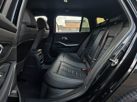 2023 BMW 3-Series - photo 13