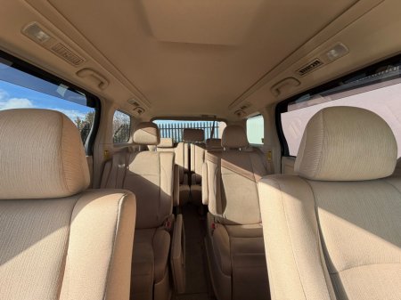 2014 Toyota Alphard - photo 15