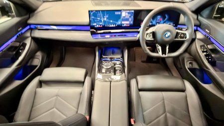 2026 BMW 5-Series - photo 16