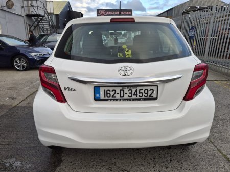 2016 Toyota Vitz - photo 6