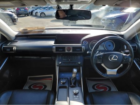 2015 Lexus IS - photo 13