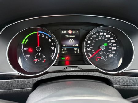 2022 Volkswagen Passat - photo 13