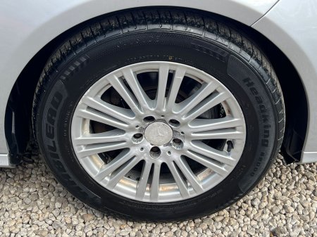 2010 Mercedes-Benz E-Class - photo 18