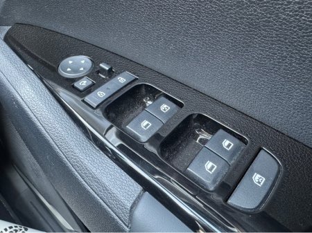 2025 Kia Sportage - photo 36