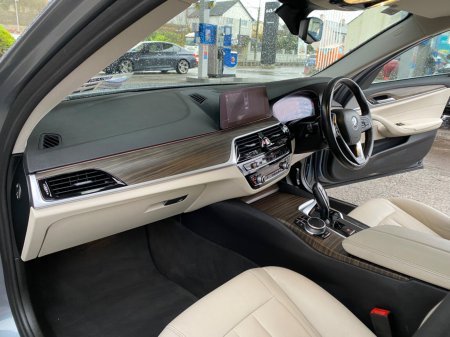 2020 BMW 5-Series - photo 27