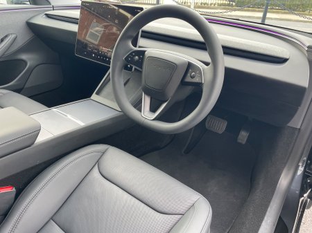 2025 Tesla Model 3 - photo 9