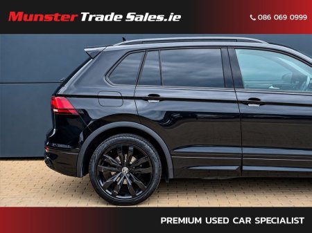 2023 Volkswagen Tiguan - photo 2