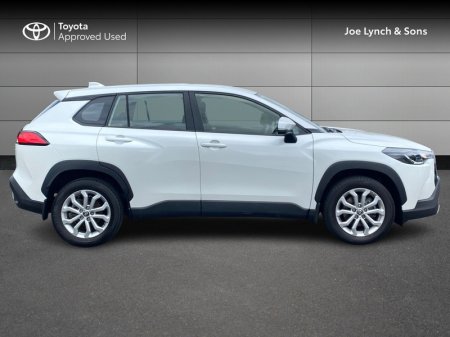 2024 Toyota Corolla Cross - photo 3